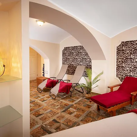 Schloss Gross Luesewitz Daire *