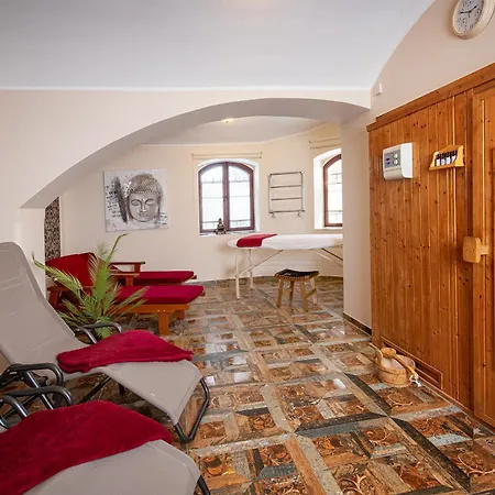 Schloss Gross Luesewitz *