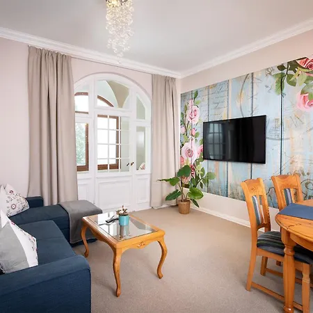 Schloss Gross Luesewitz Sanitz