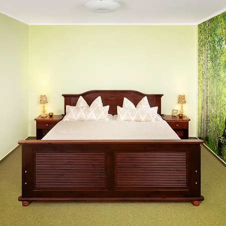 Apartament Schloss Gross Luesewitz *