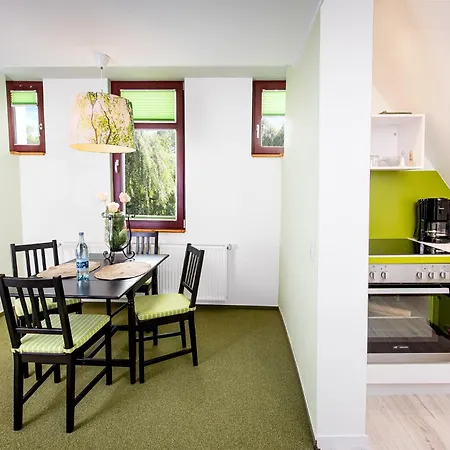 Schloss Gross Luesewitz Apartament Sanitz