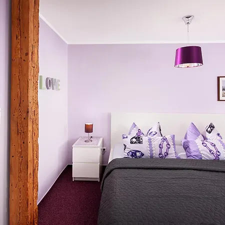 Schloss Gross Luesewitz Daire